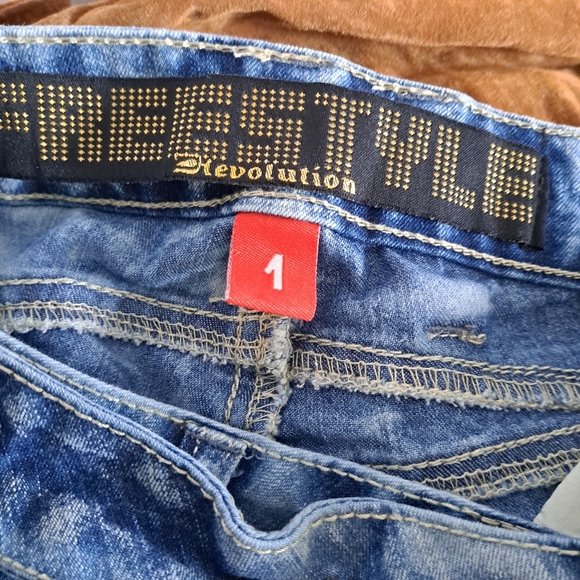 Freestyle Revolution Bleached Skinny Jeans - Picture 6 of 7